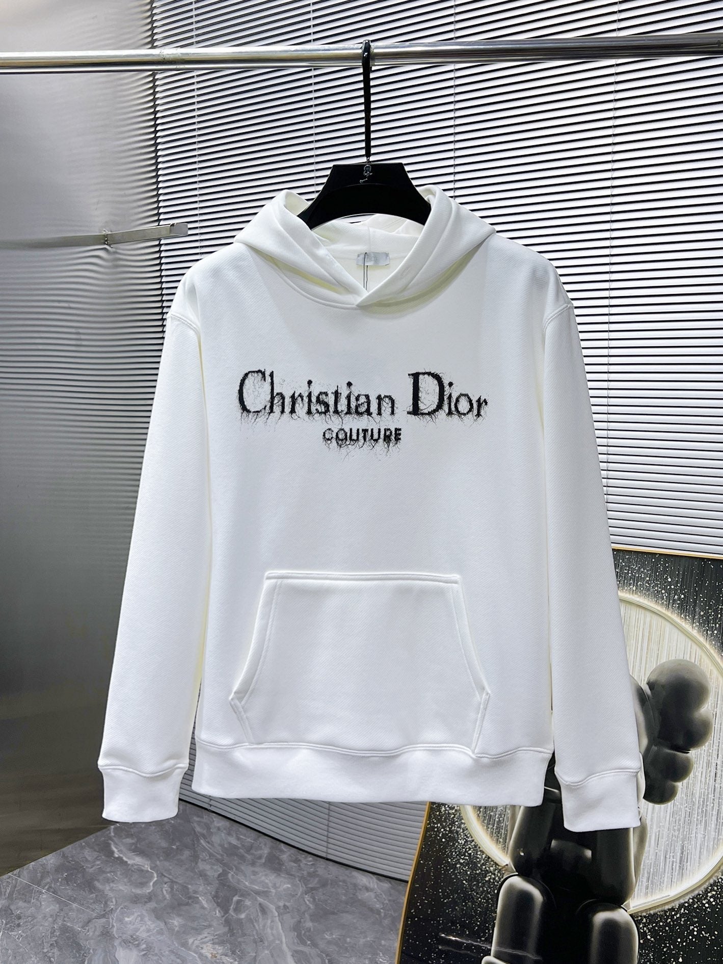 DIOR