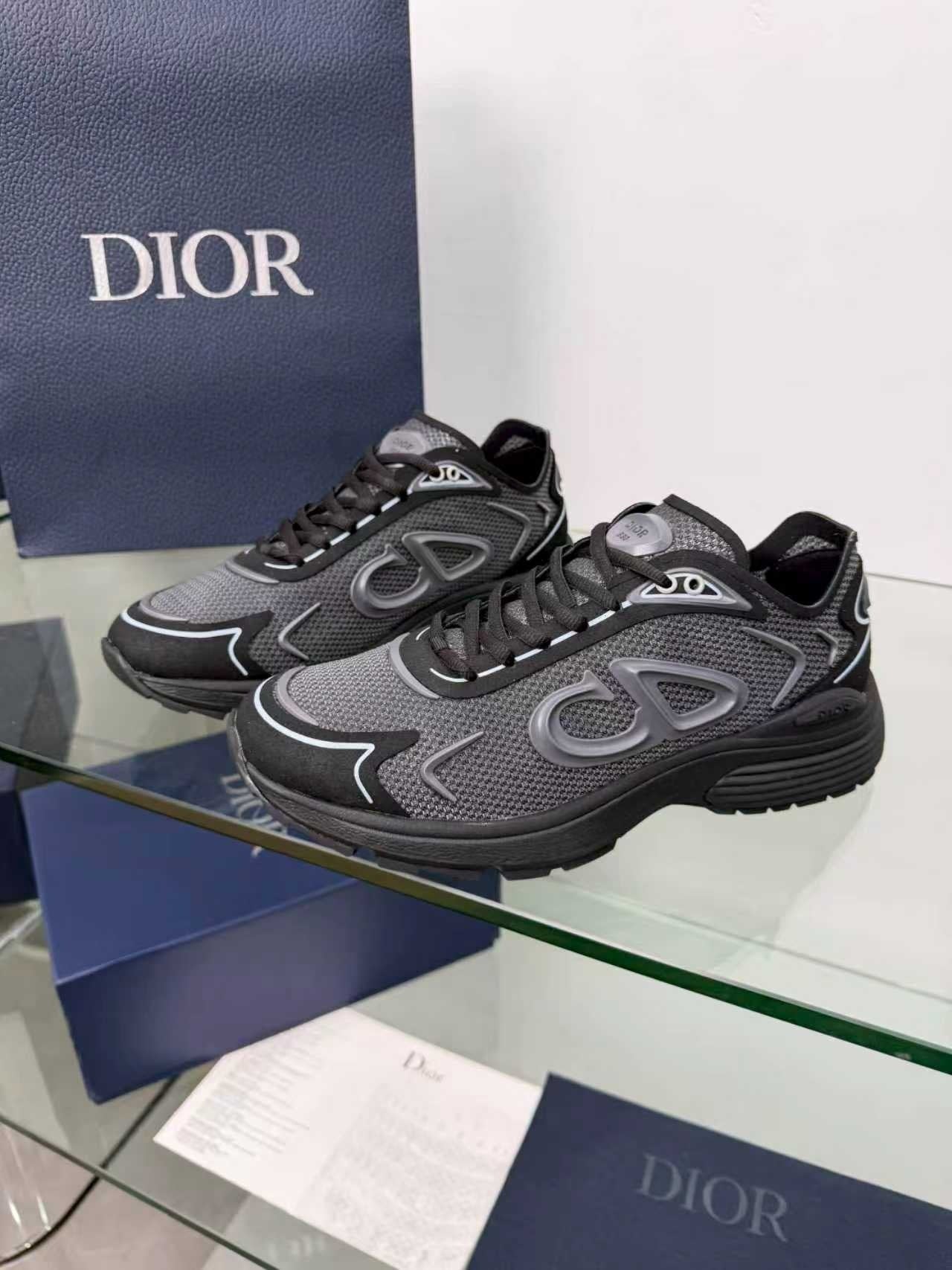 DIOR
