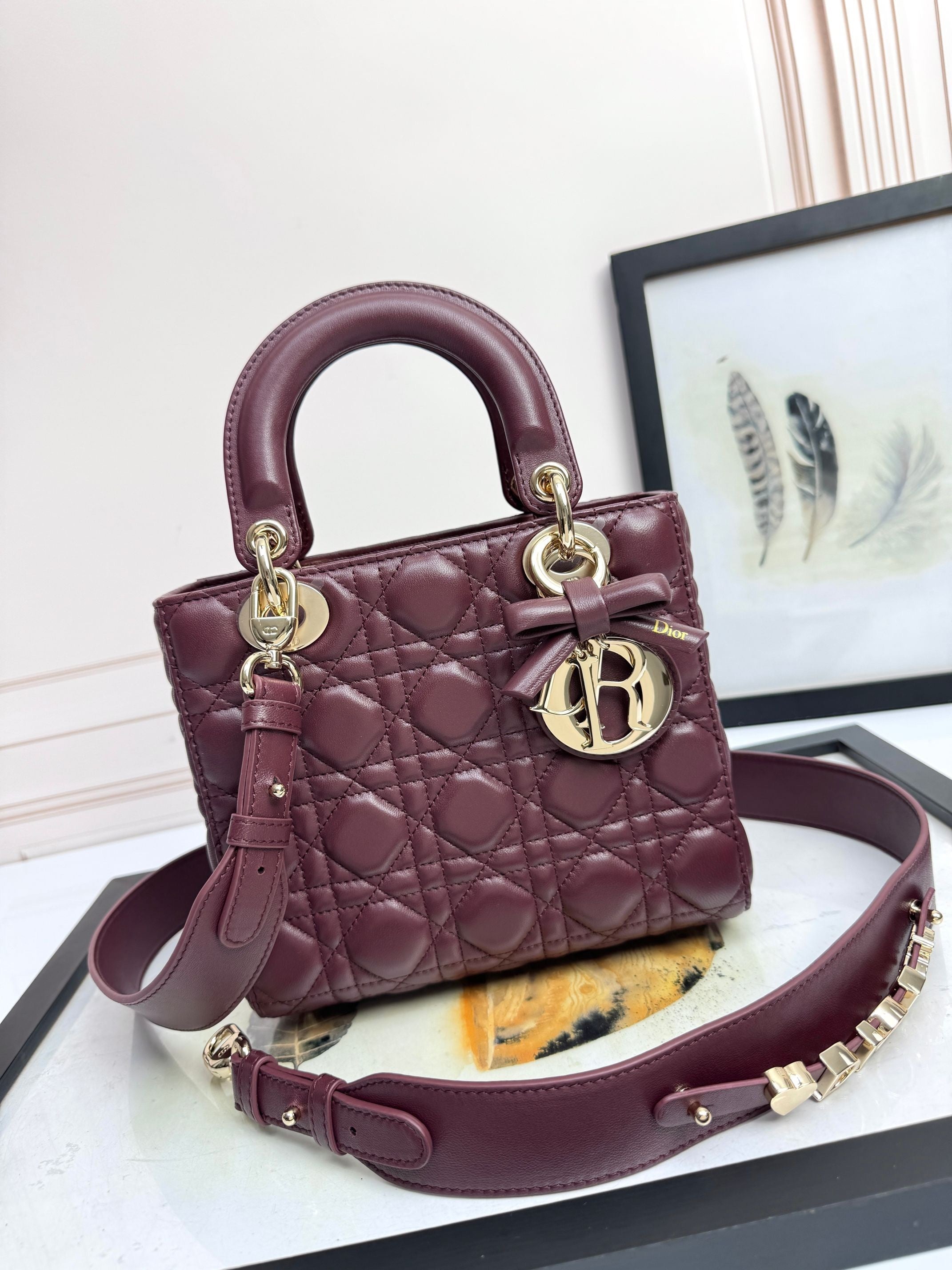 DIOR