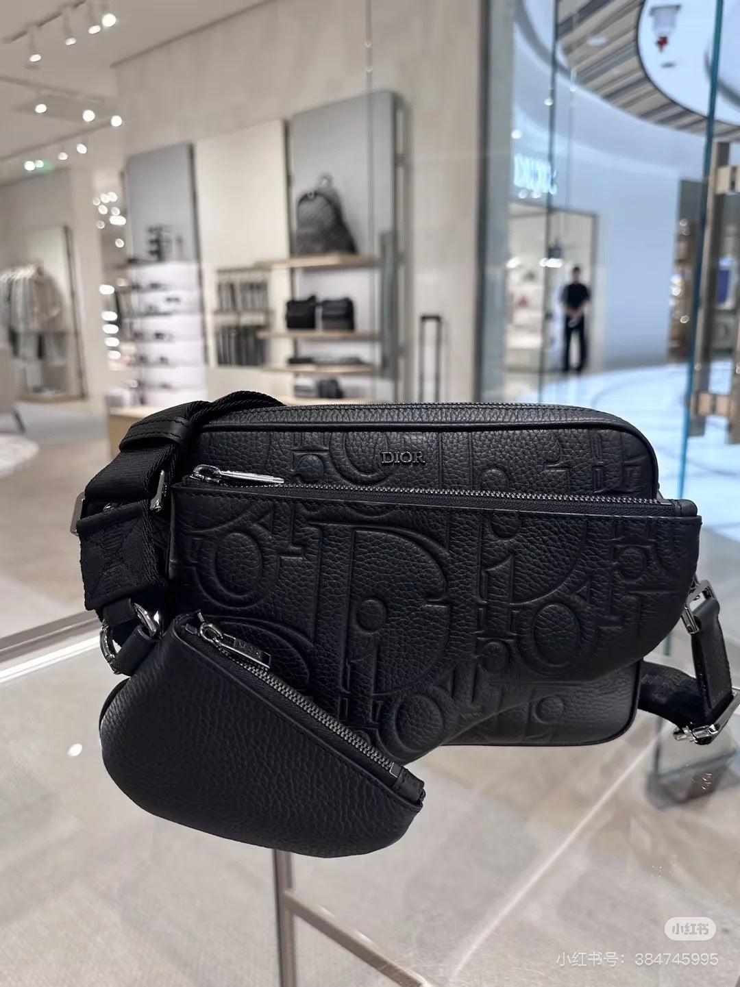 DIOR