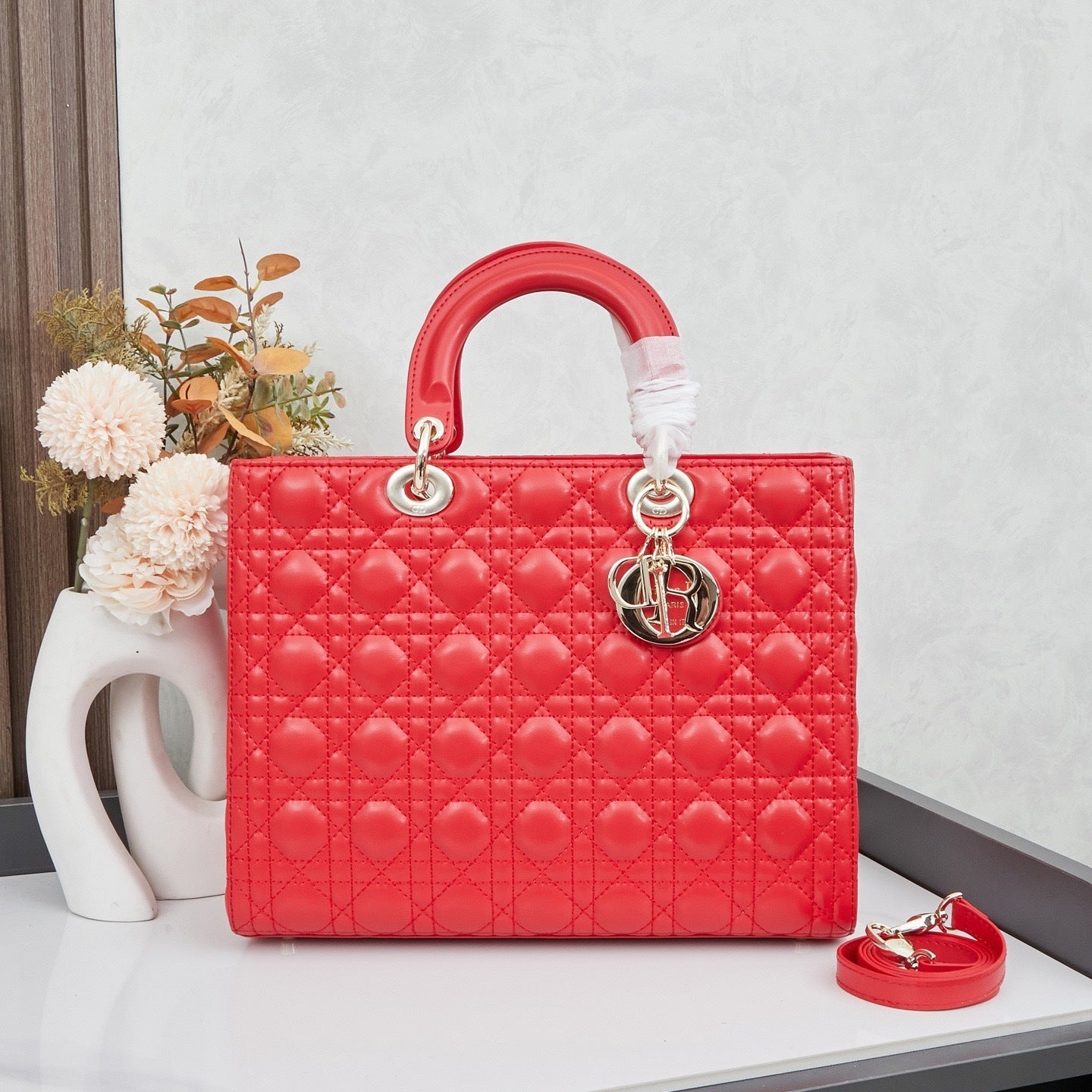 DIOR