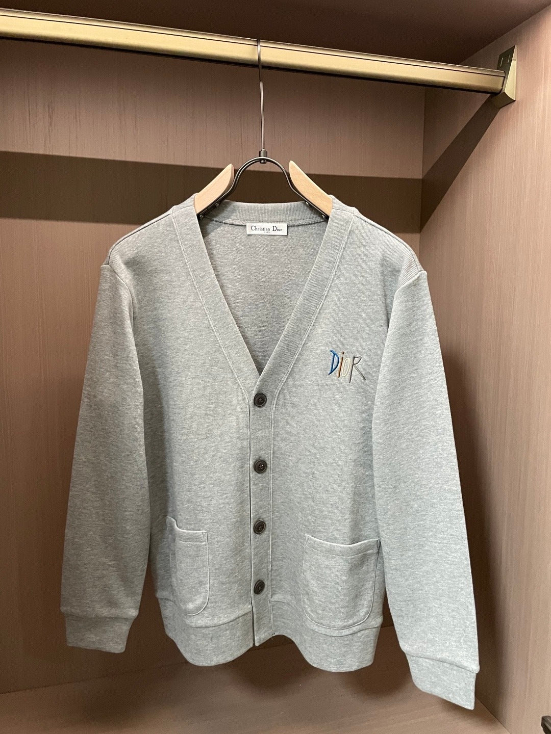 DIOR