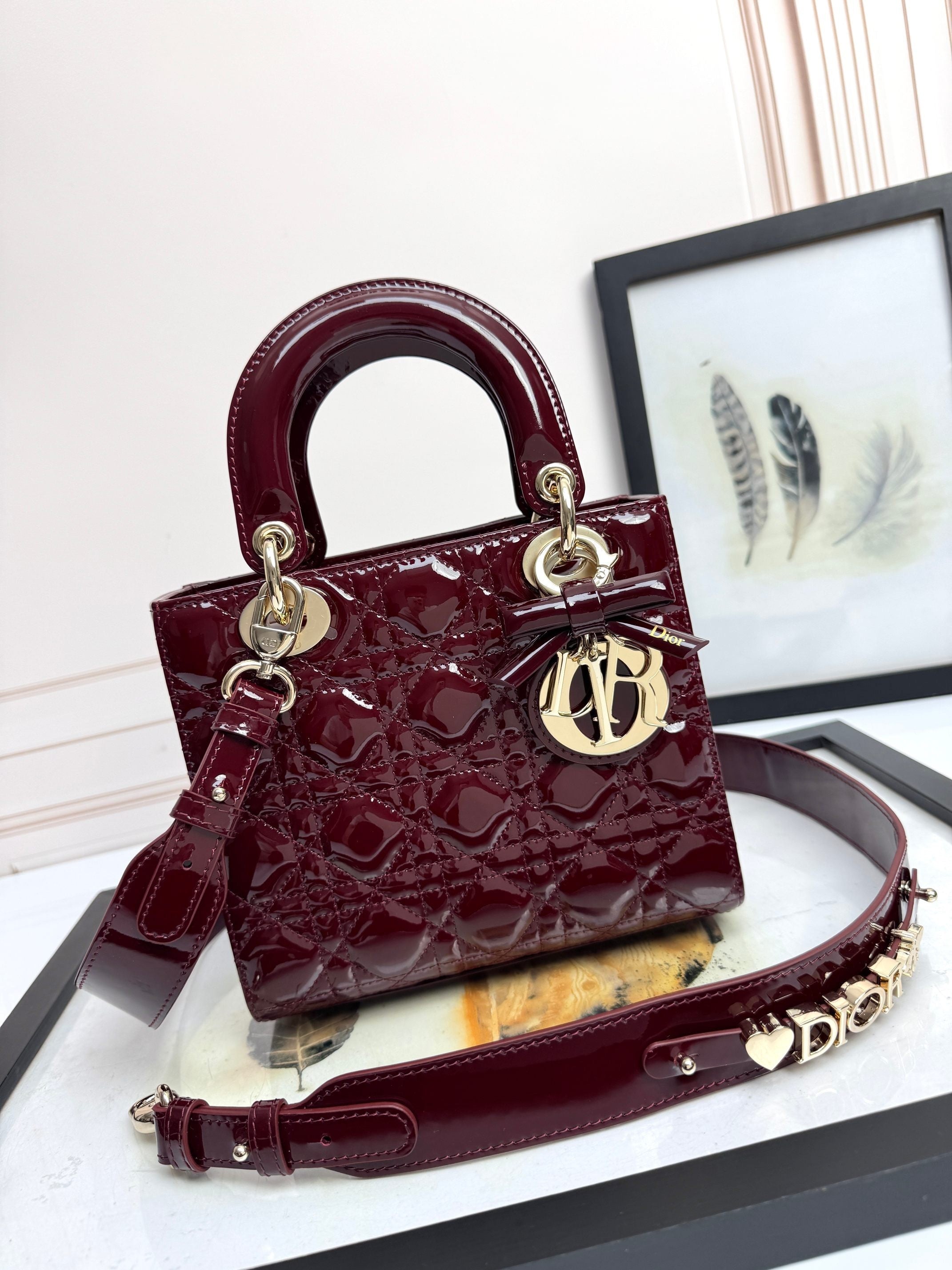 DIOR