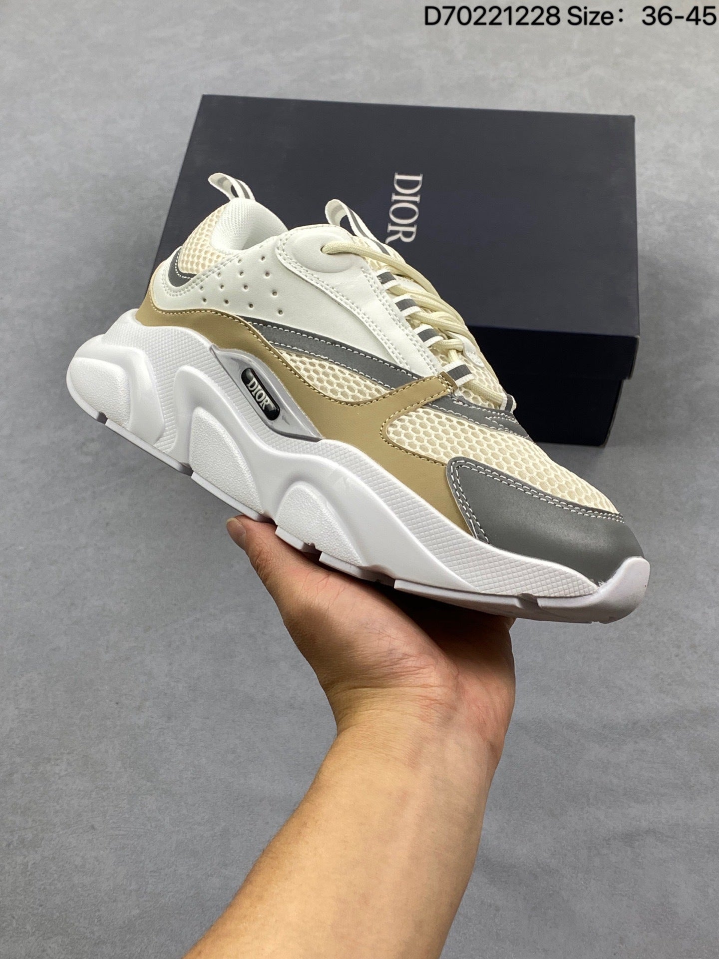 DIOR