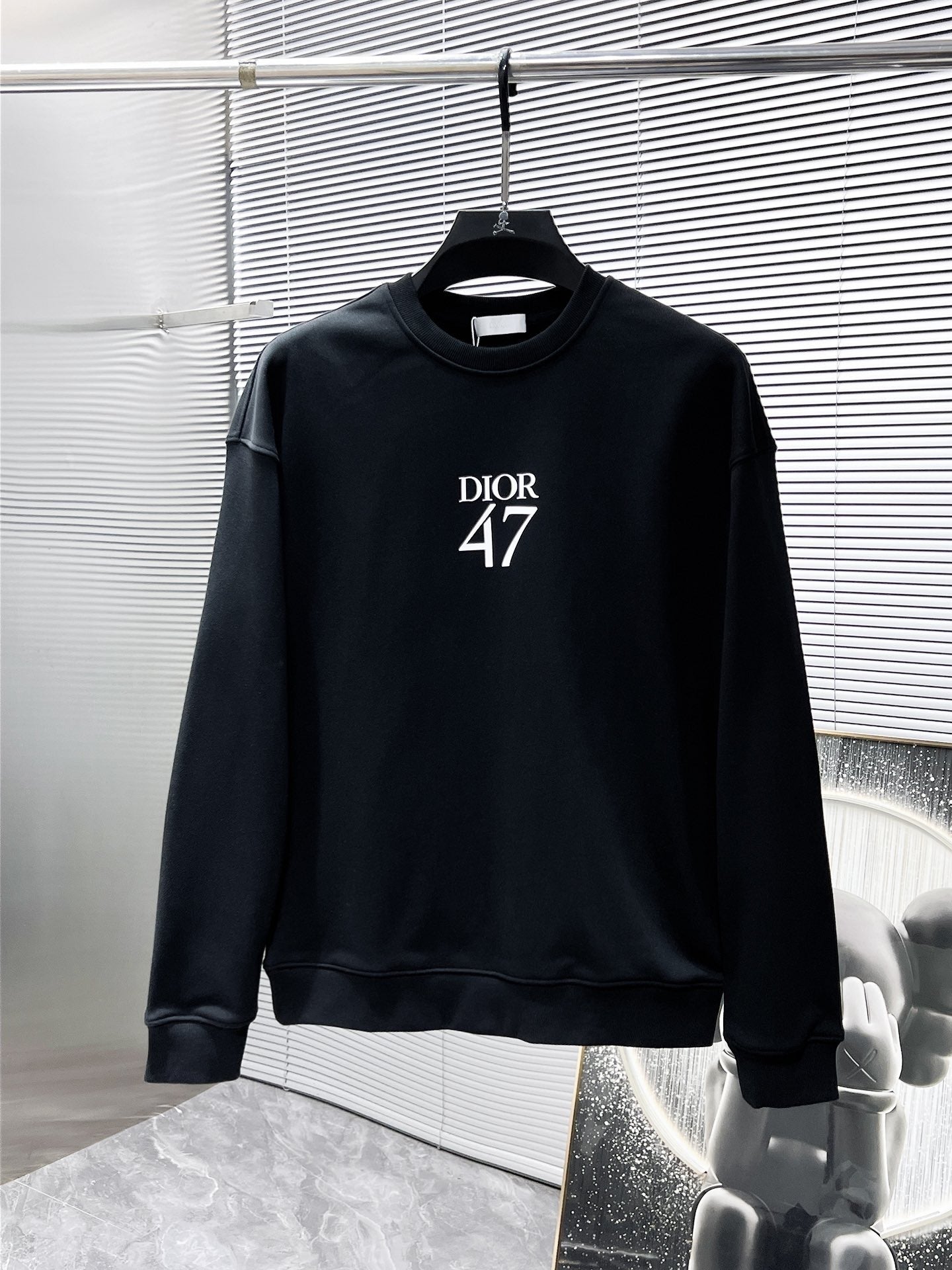 DIOR