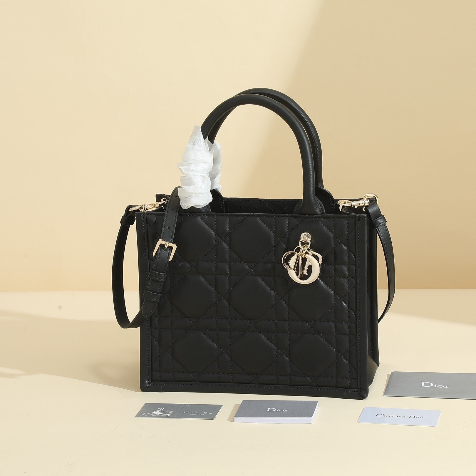 DIOR