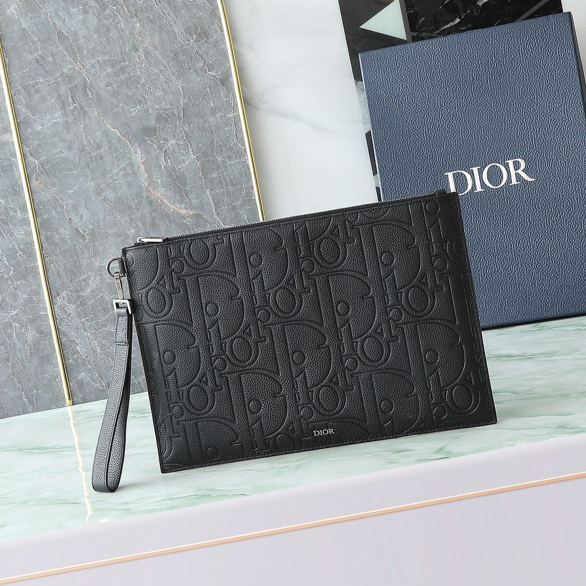 DIOR