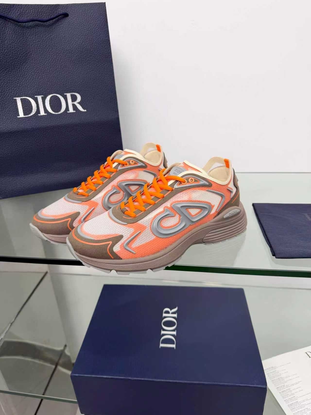 DIOR