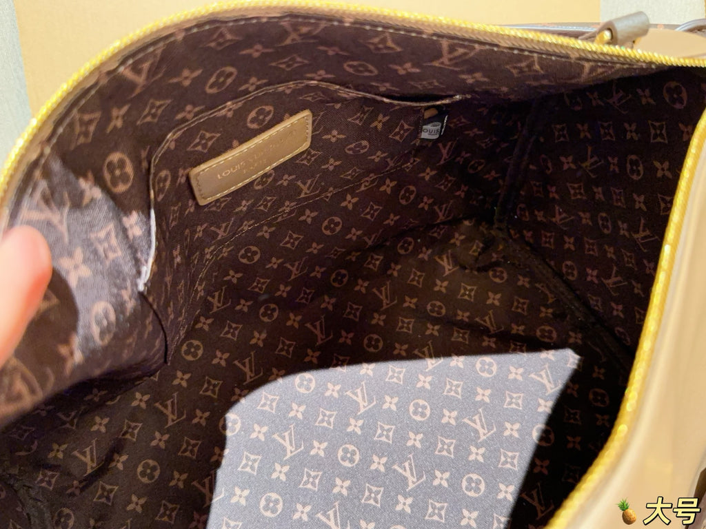 Louis Vuitton Coussin PM