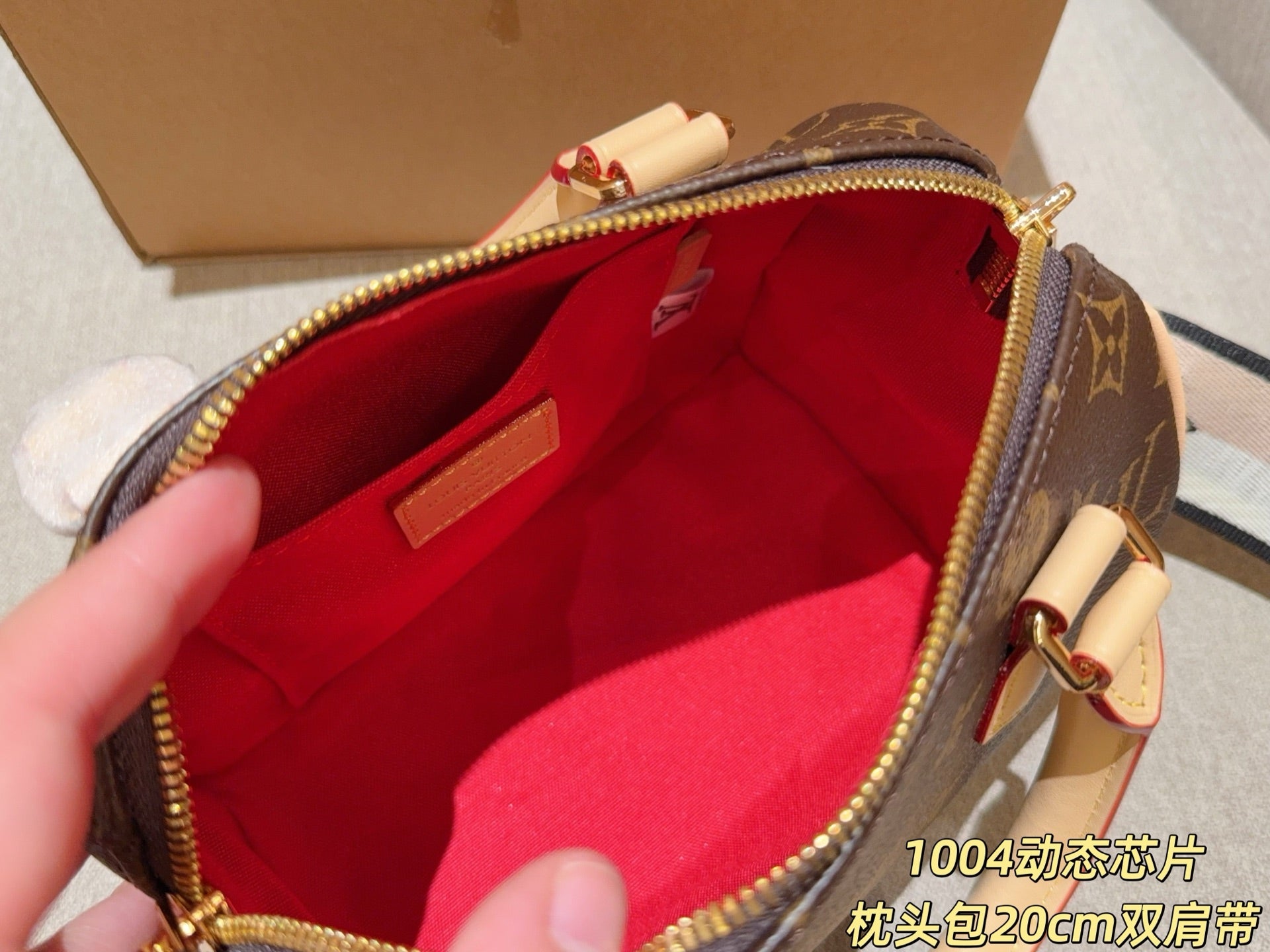 Louis Vuitton Speedy Bandoulière 20