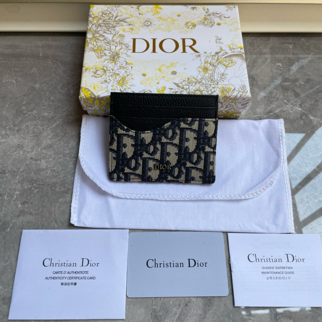 DIOR
