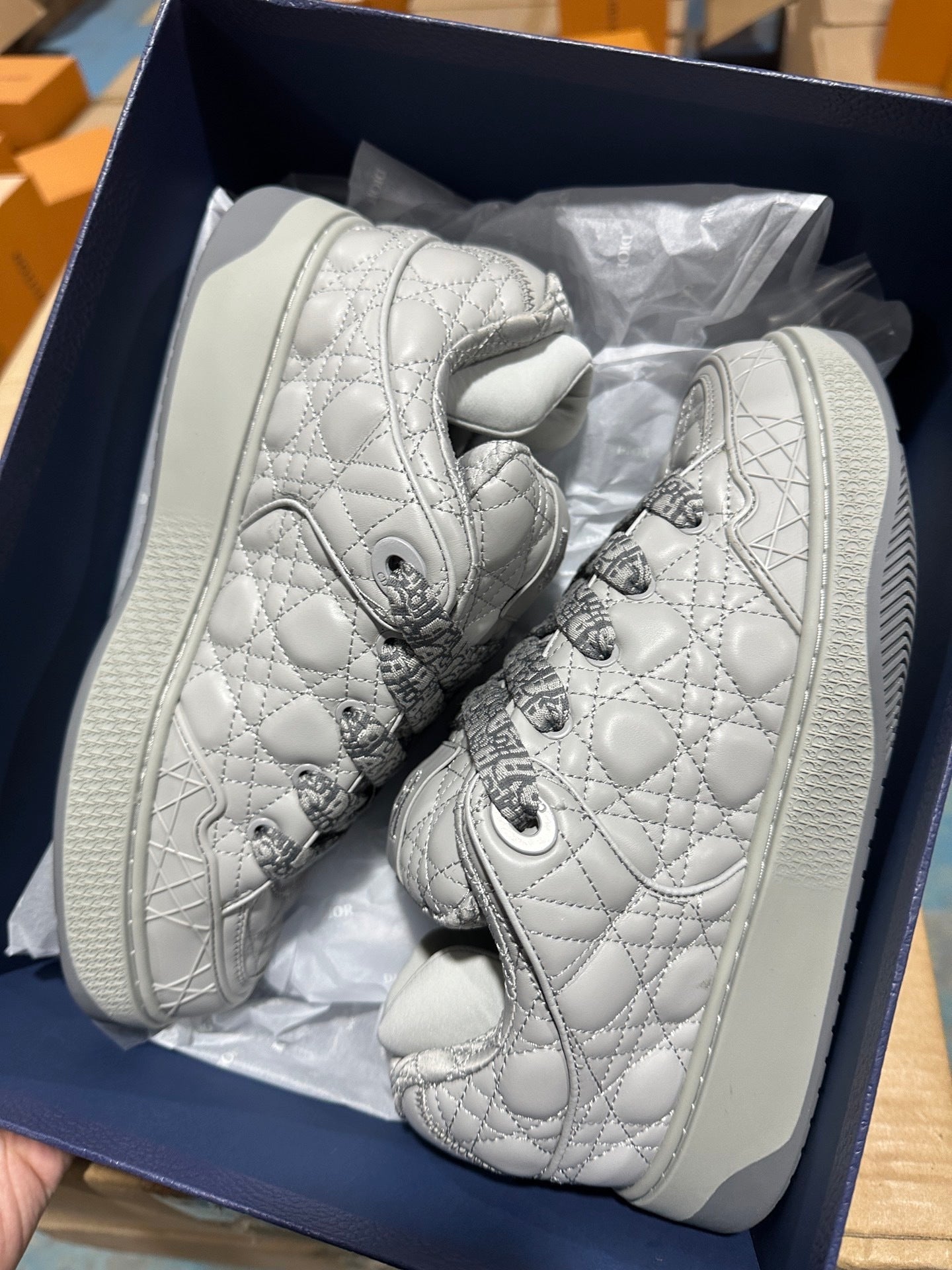 DIOR