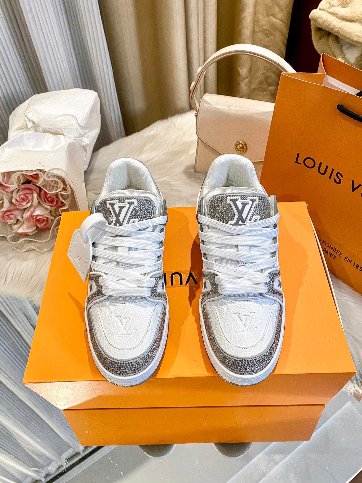 LV