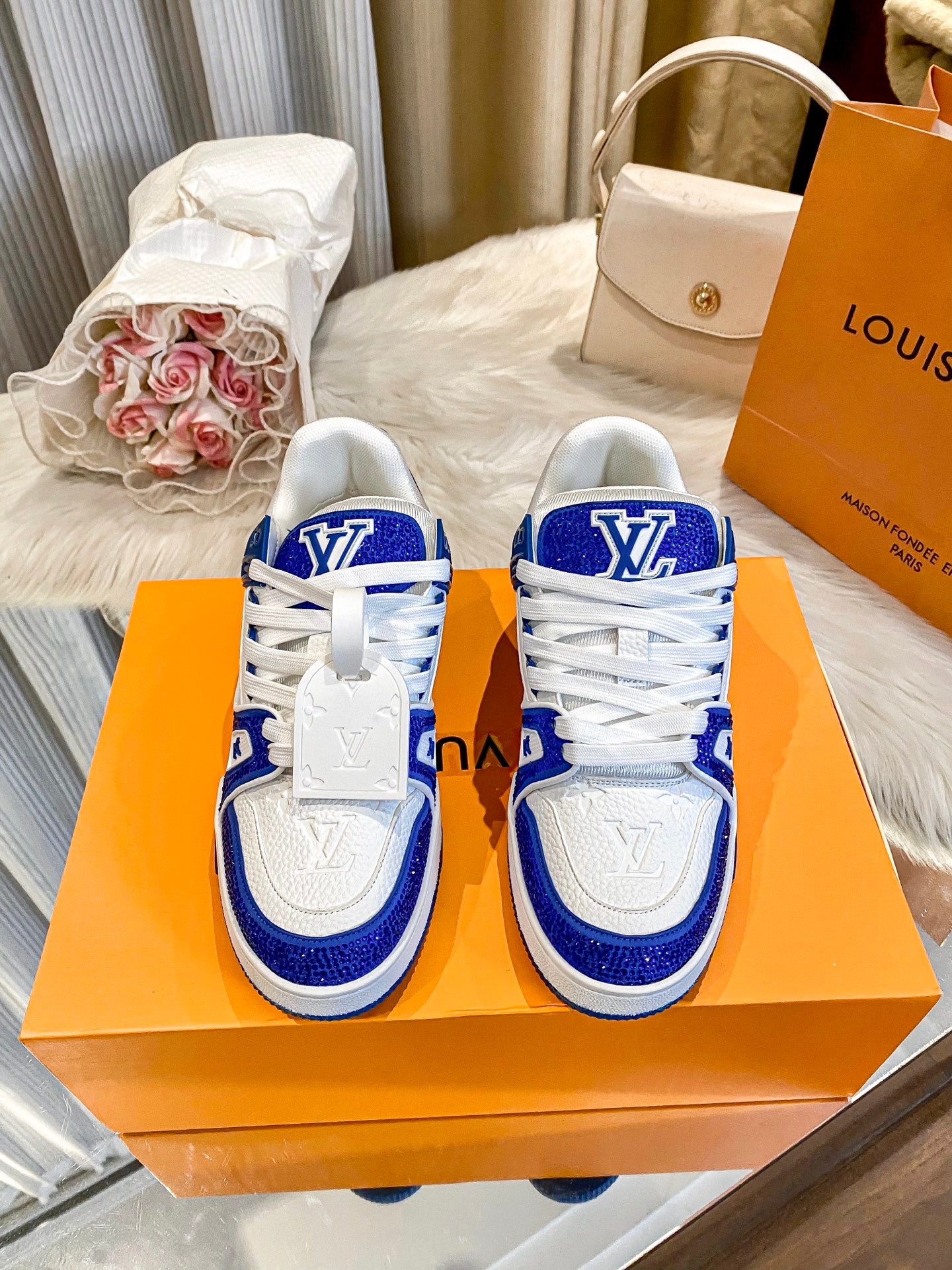 LV