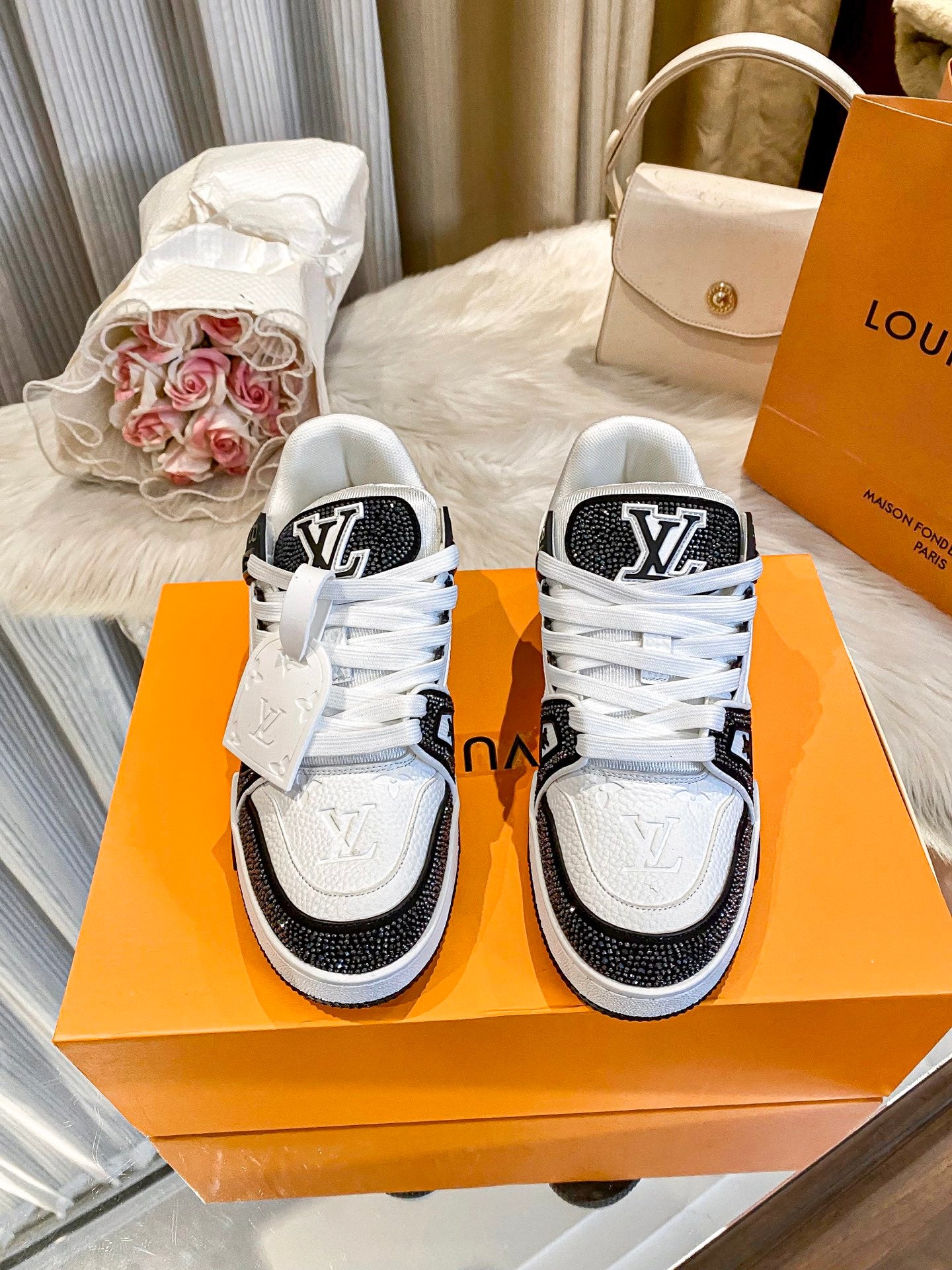 LV