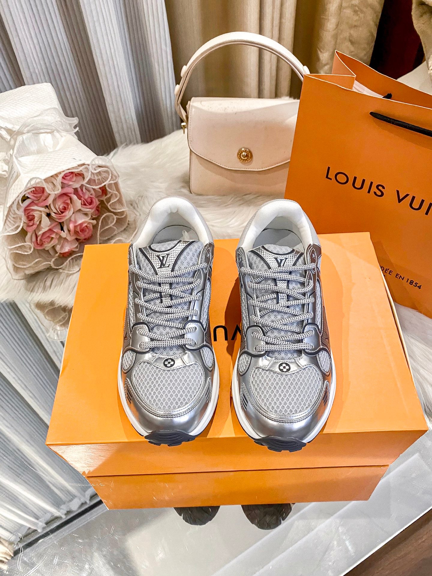 LV
