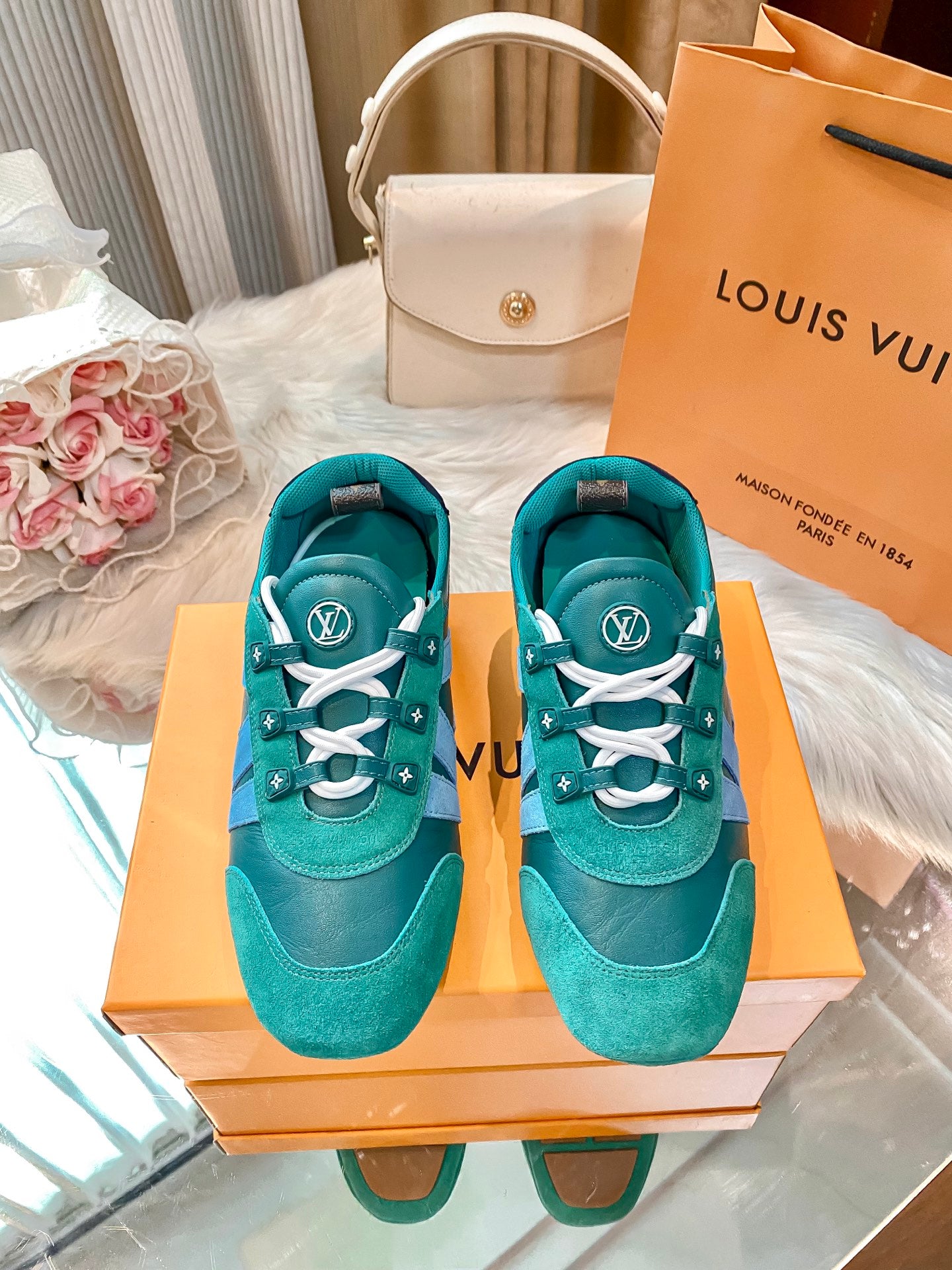 LV