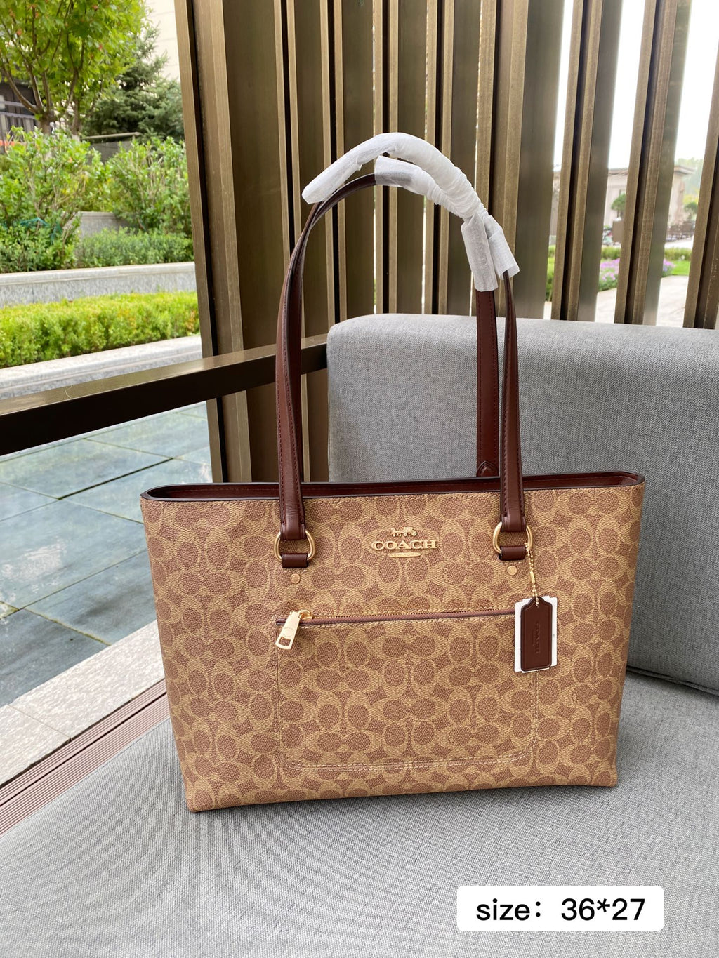 Coach (mult color)