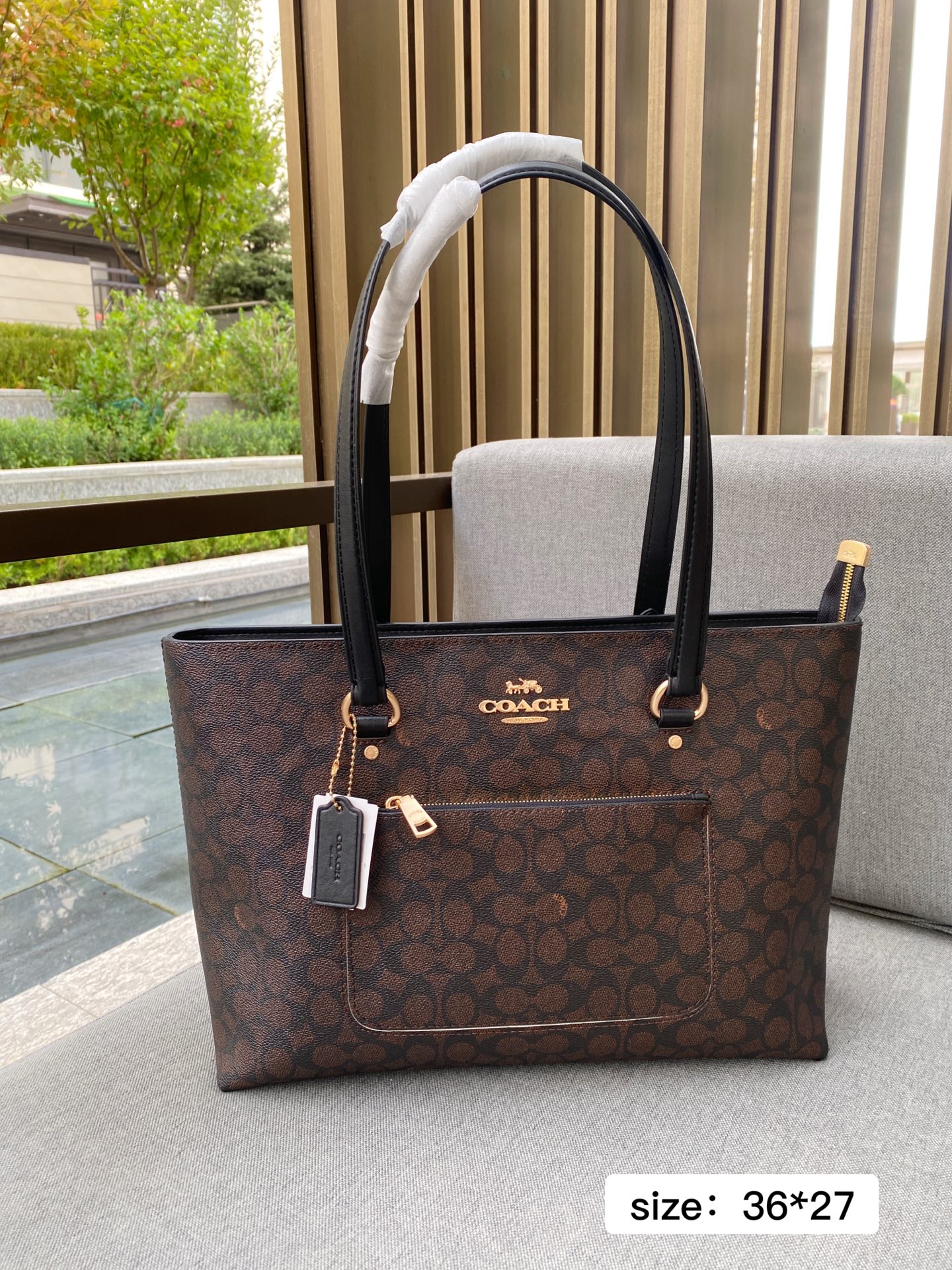 Coach (mult color)