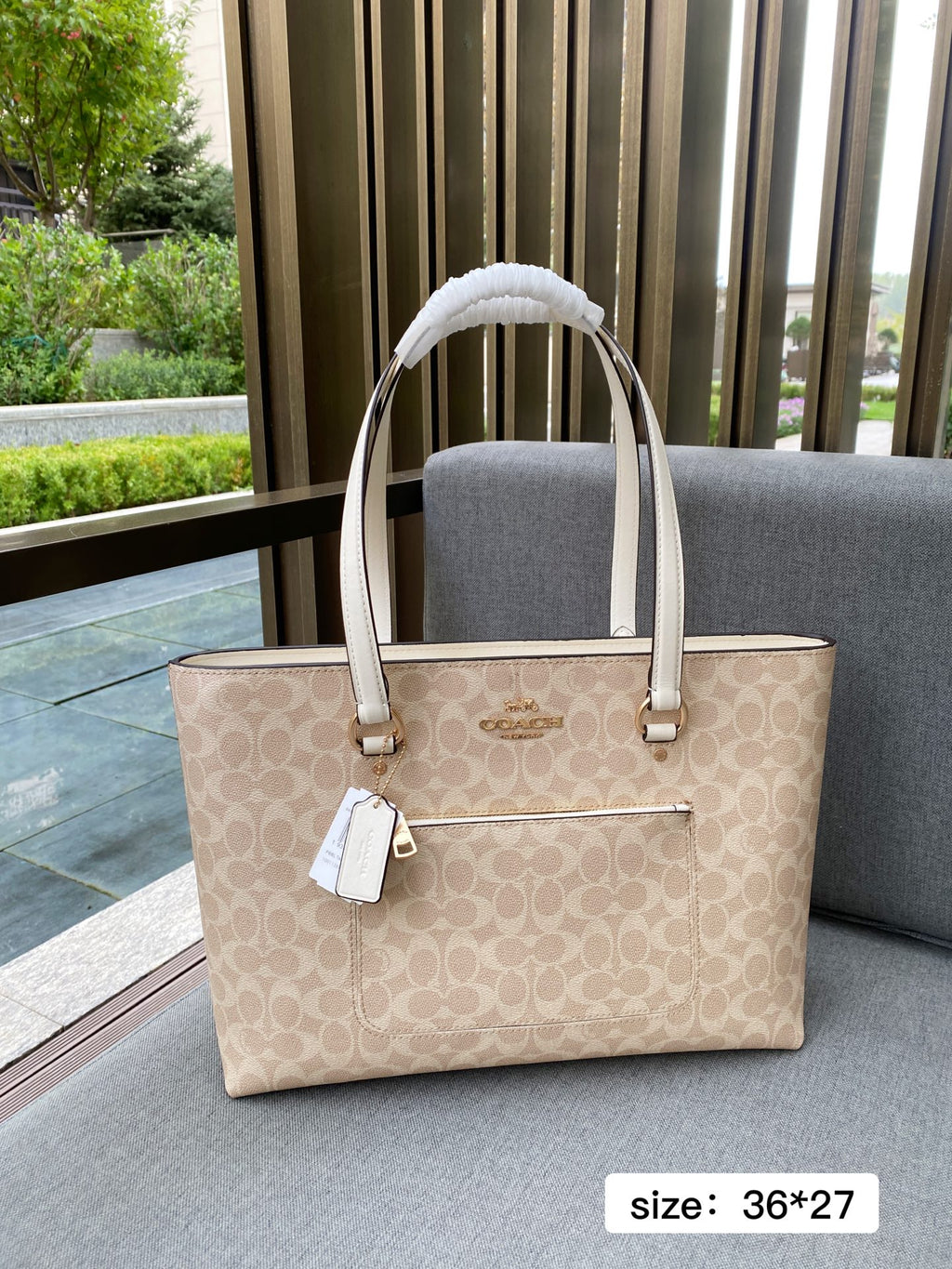 Coach (mult color)
