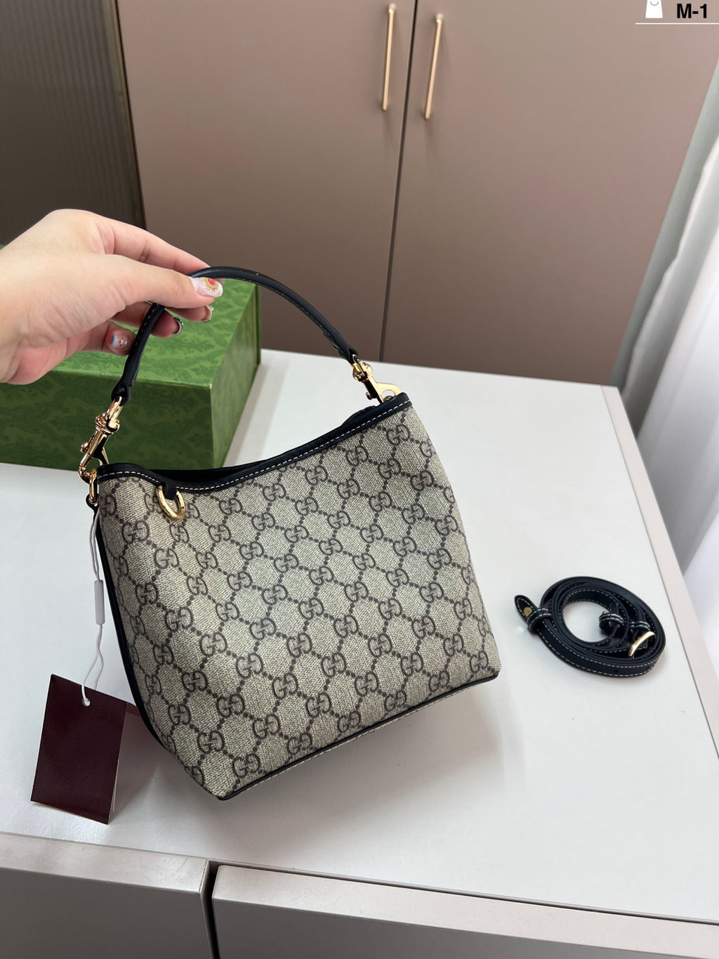 Gucci (multi color)