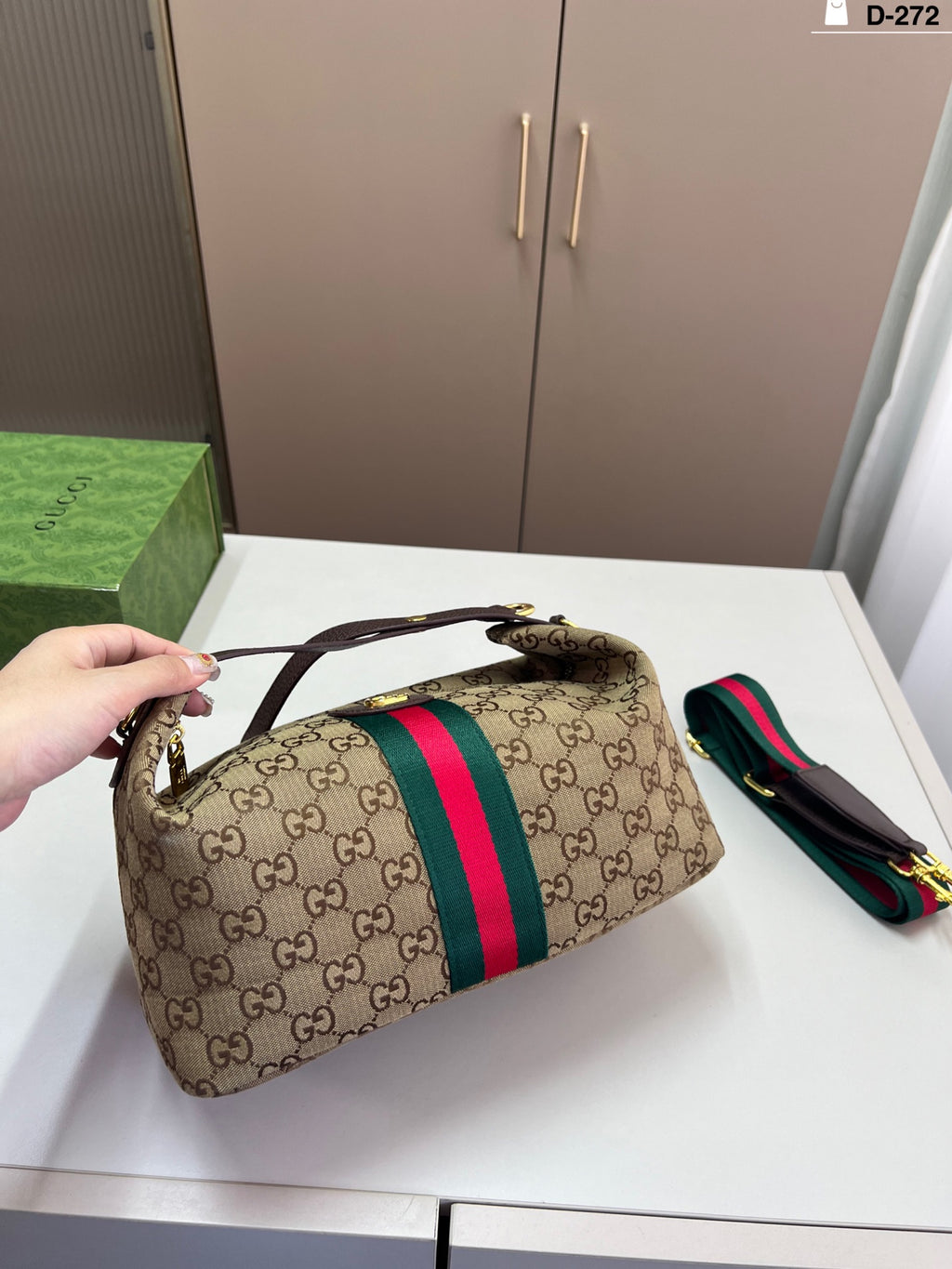 Gucci (multi color)