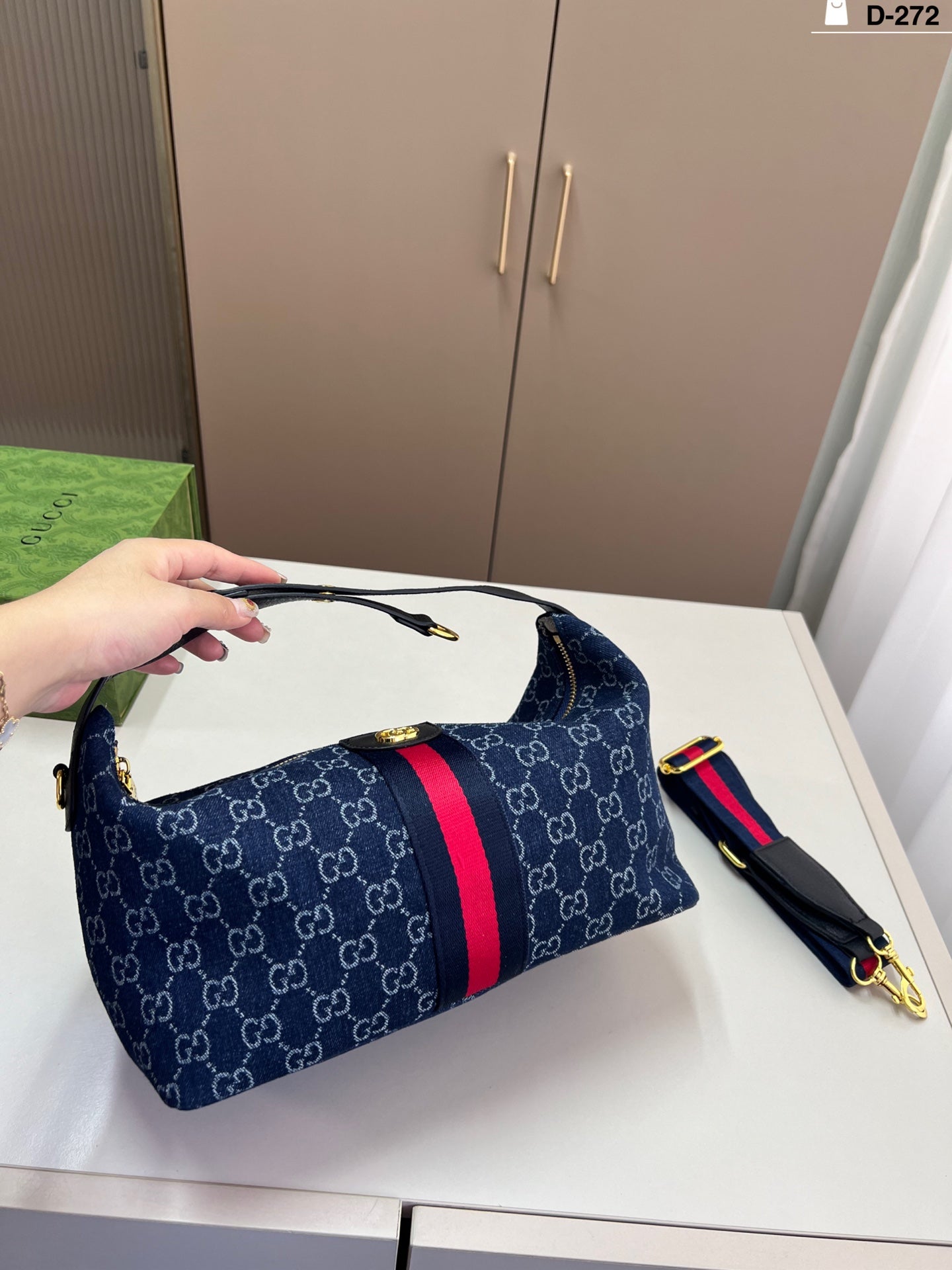 Gucci (multi color)