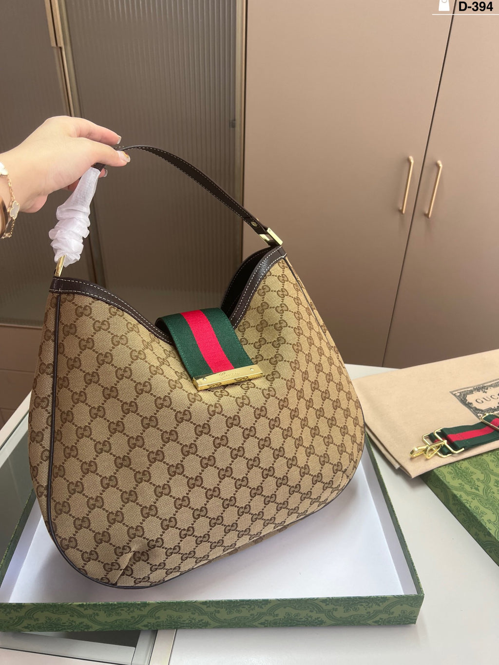 Gucci (multi color)