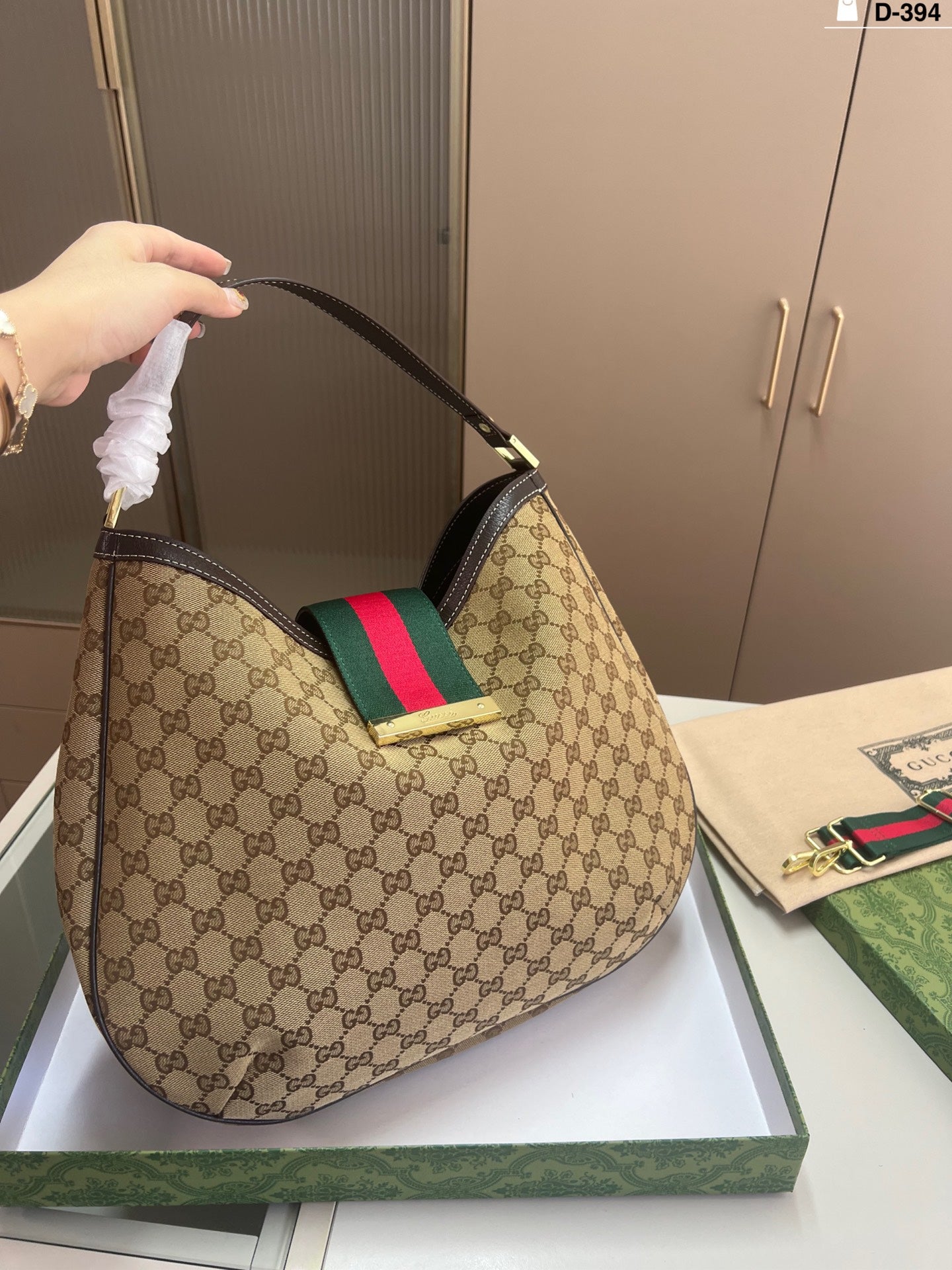 Gucci (multi color)