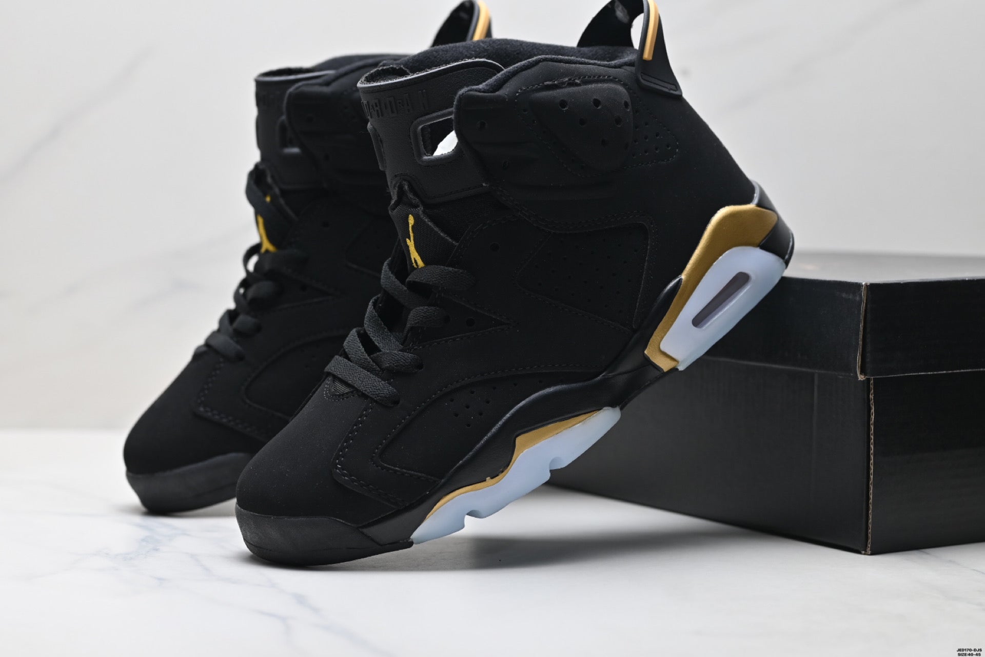AIR JORDAN