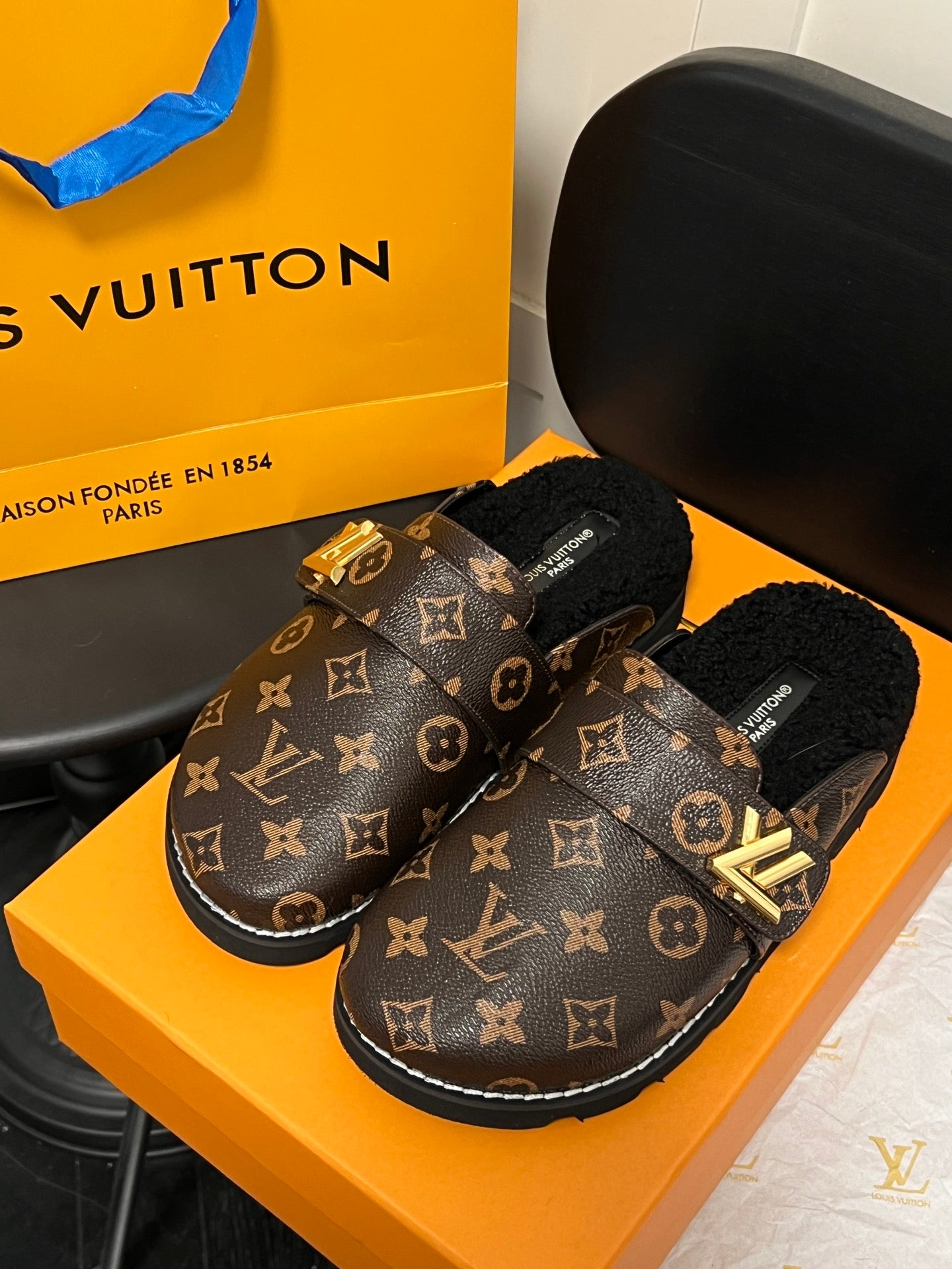 LV