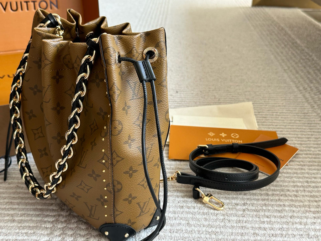 Louis Vuitton NéoNoé MM Bucket Bag
