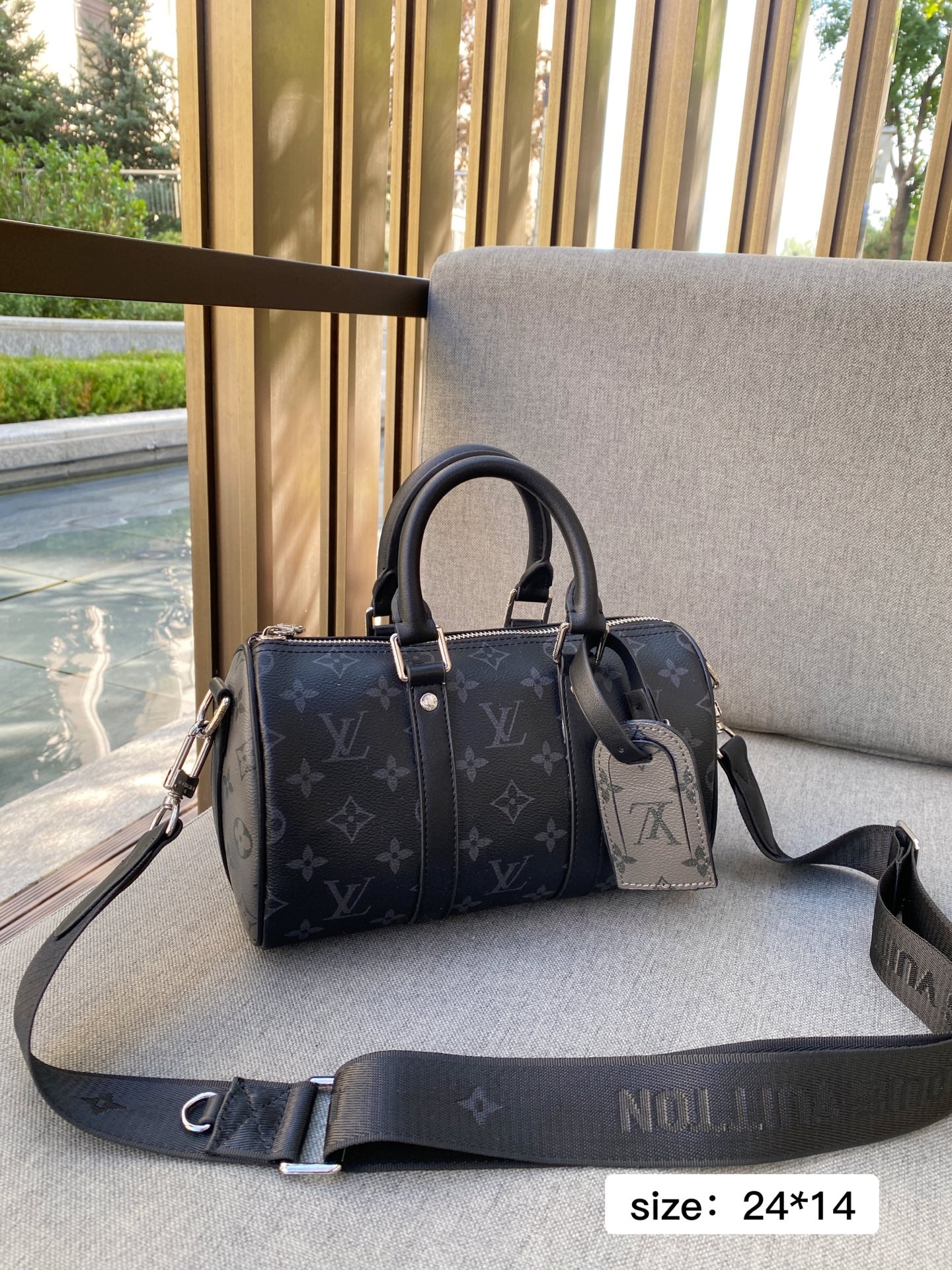 Louis Vuitton Keepall Bandoulière XS