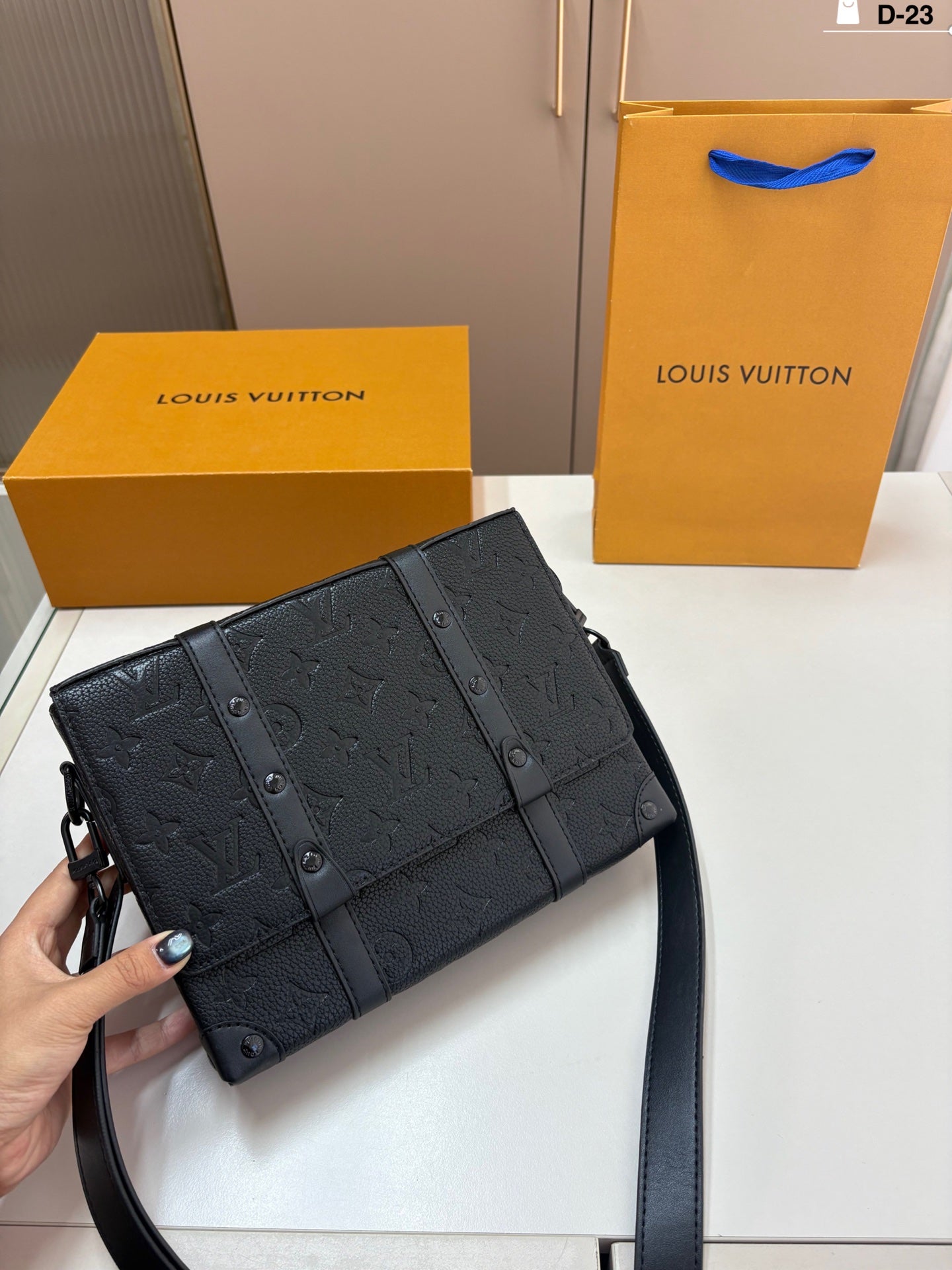 e Louis Vuitton Soft Trunk Monogram Empreinte Leather