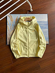 Nike – Yellow Windbreaker Jacket