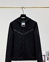 Nike – Black Windbreaker Jacket