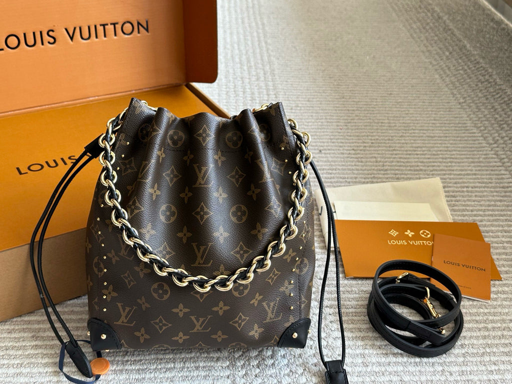 Louis Vuitton NéoNoé MM Bucket Bag
